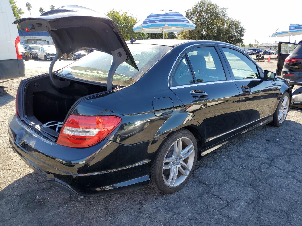 VIN WDDGF4HB9DA781892 2013 MERCEDES-BENZ C-CLASS no.3