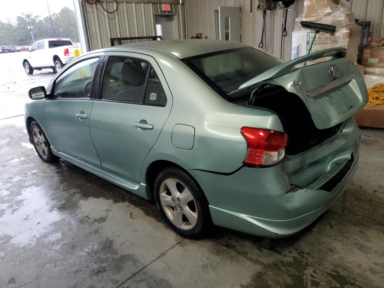 2008 Toyota Yaris VIN: JTDBT923681221829 Lot: 79720944