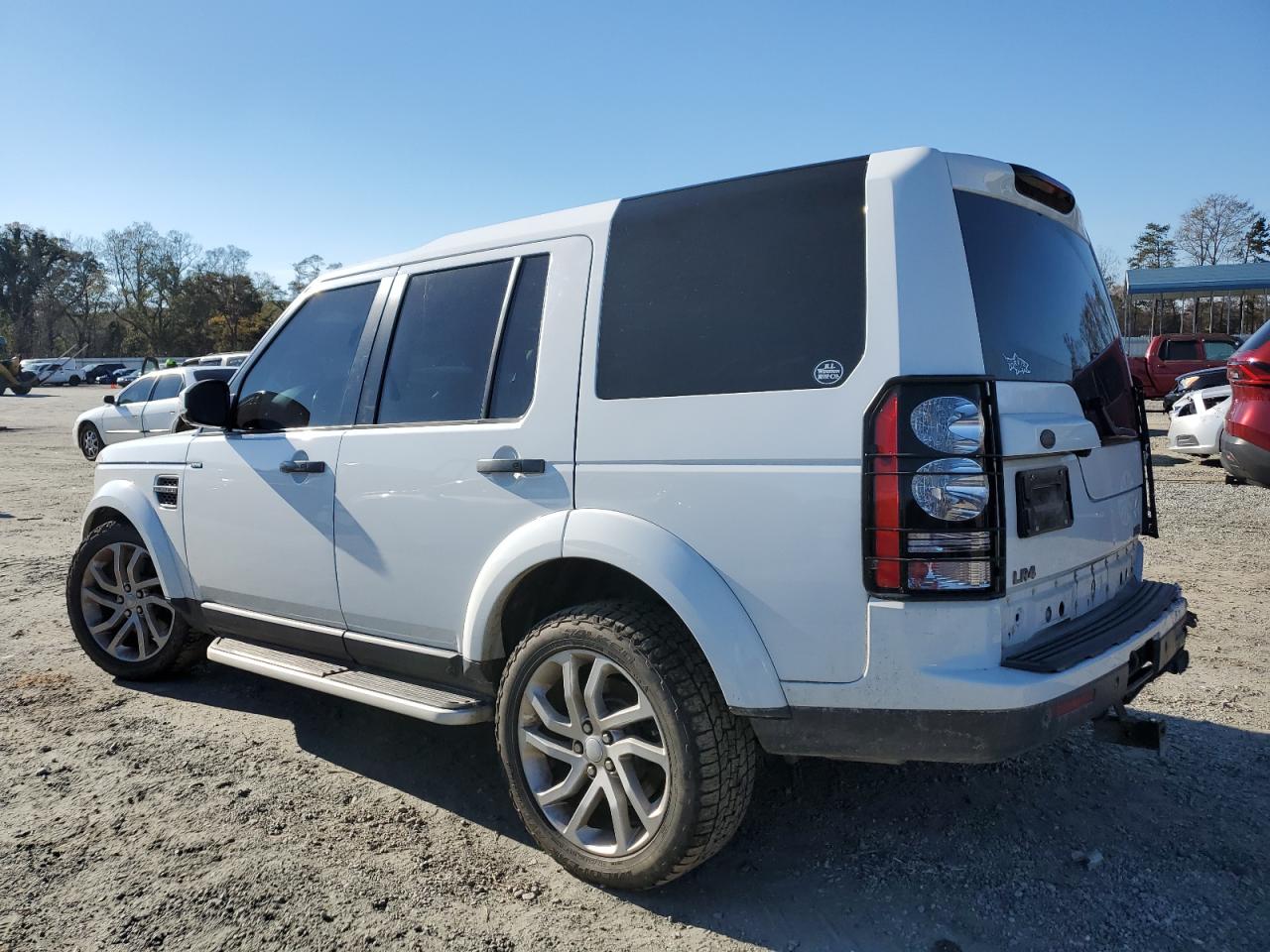 2016 Land Rover LR4 - Image 2