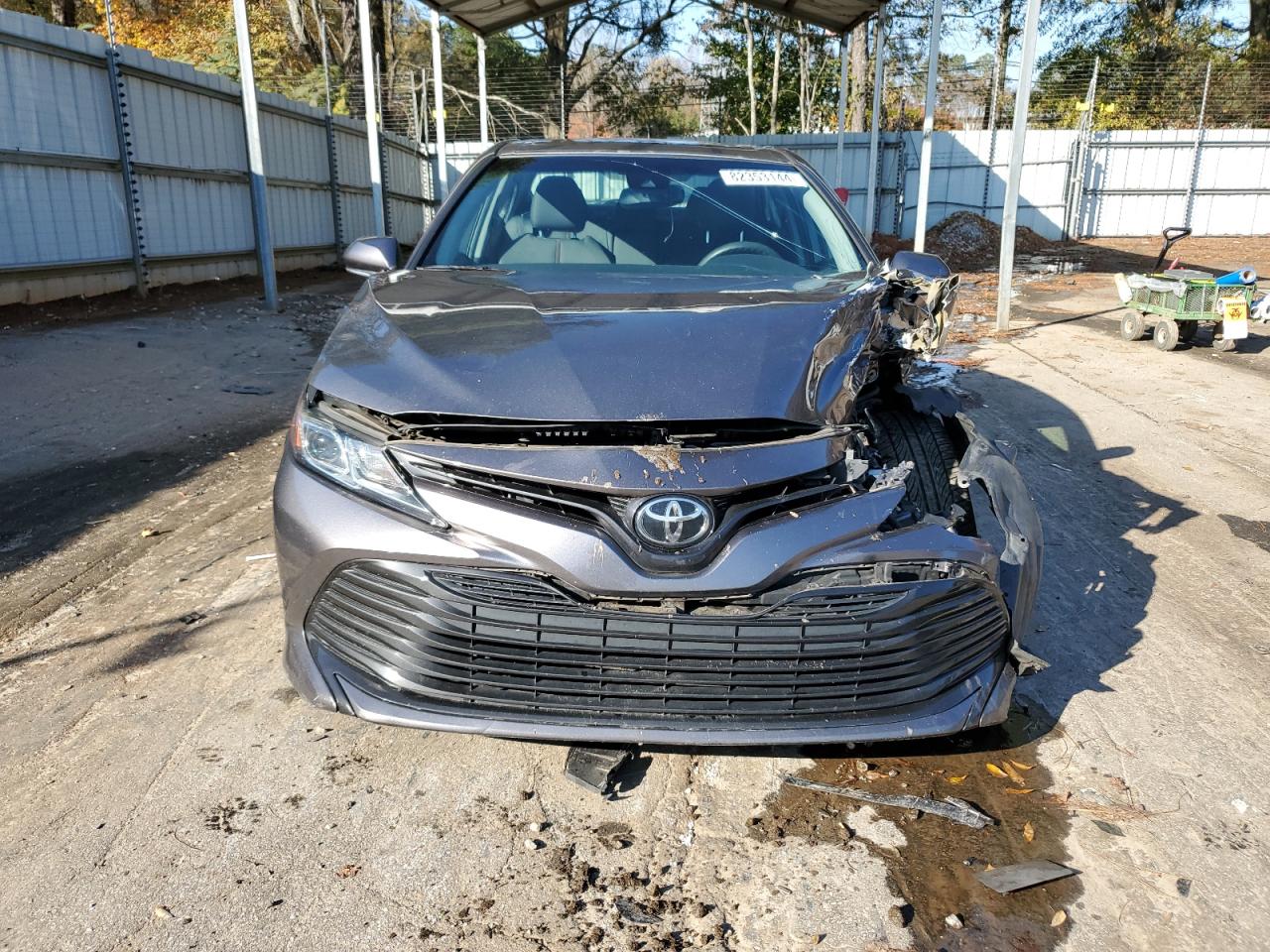 VIN 4T1B11HK7JU518842 2018 TOYOTA CAMRY no.5