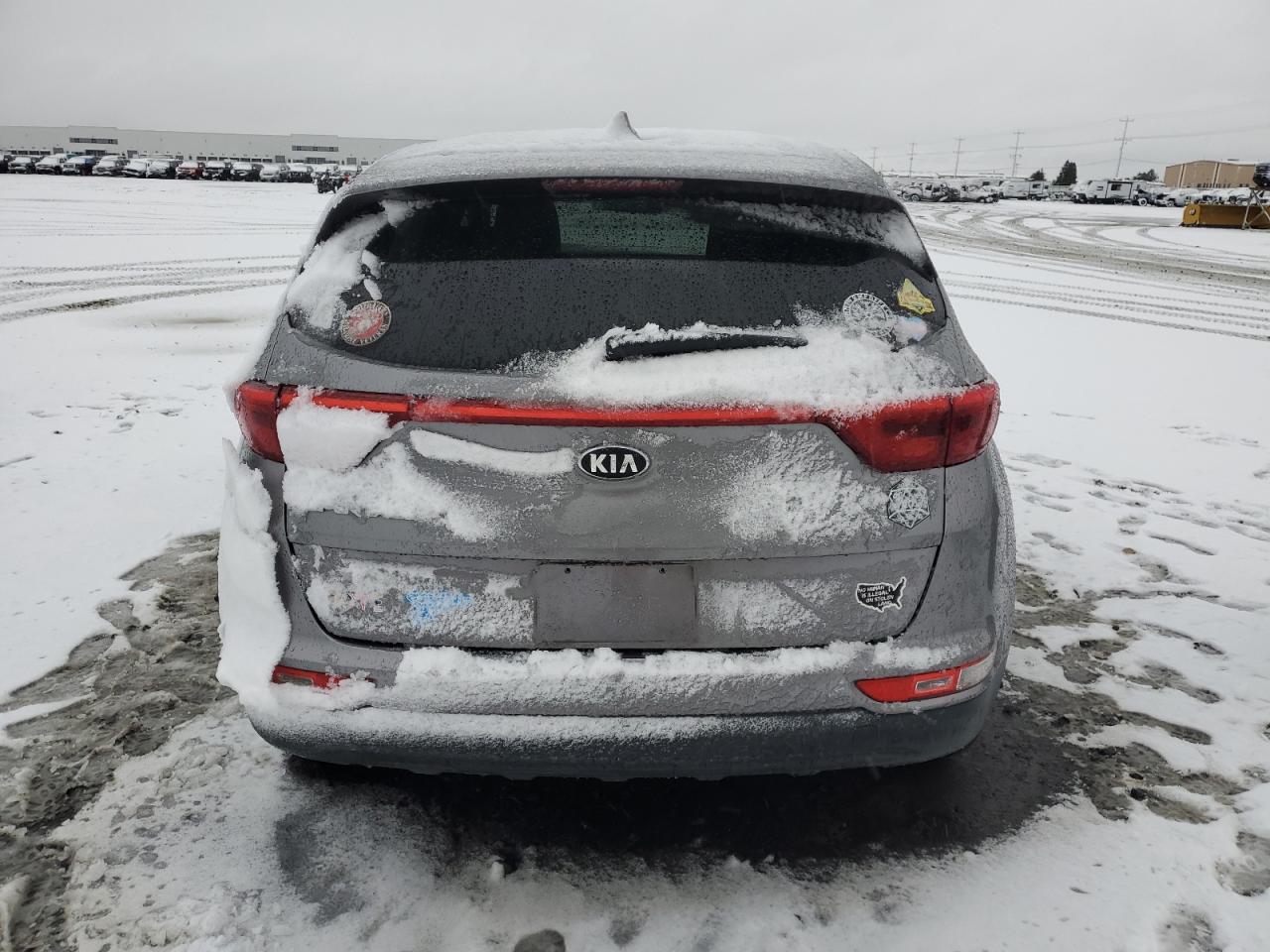 VIN KNDPMCAC8H7119446 2017 KIA SPORTAGE no.6