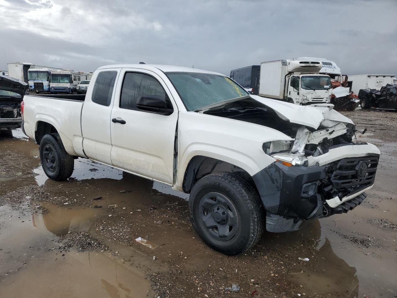 VIN 5TFRX5GN7JX111686 2018 TOYOTA TACOMA no.4