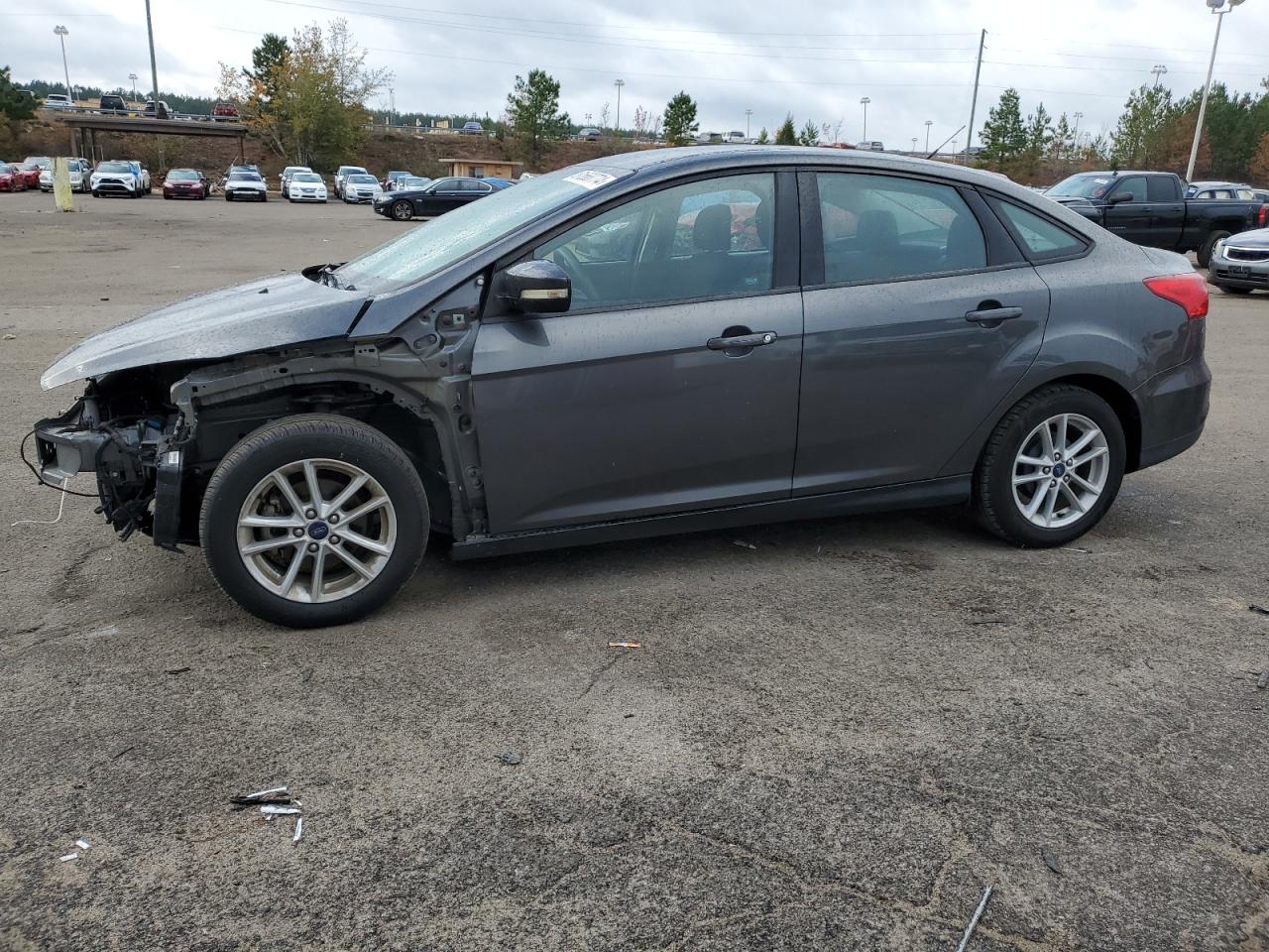 VIN 1FADP3F22HL288448 2017 FORD FOCUS no.1