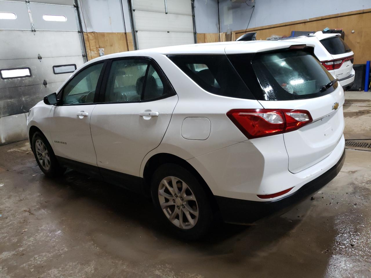 2019 Chevrolet Equinox - Image 2