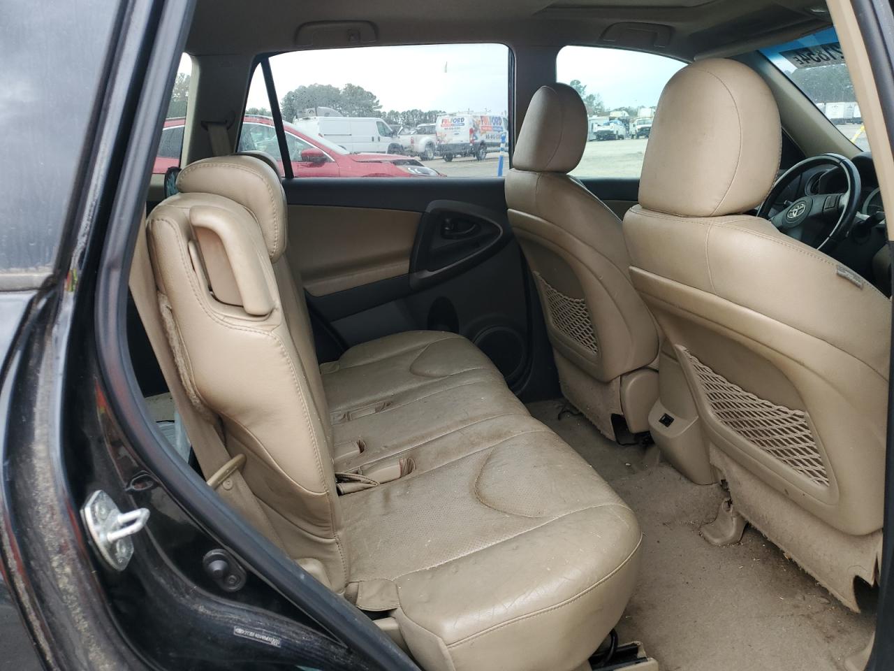 2011 Toyota RAV 4 - Image 11