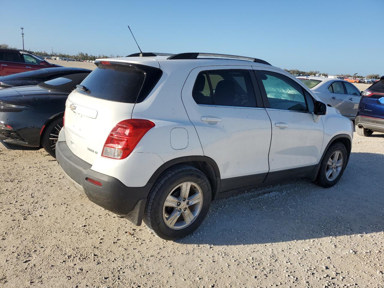 2016 Chevrolet Trax - Image 3