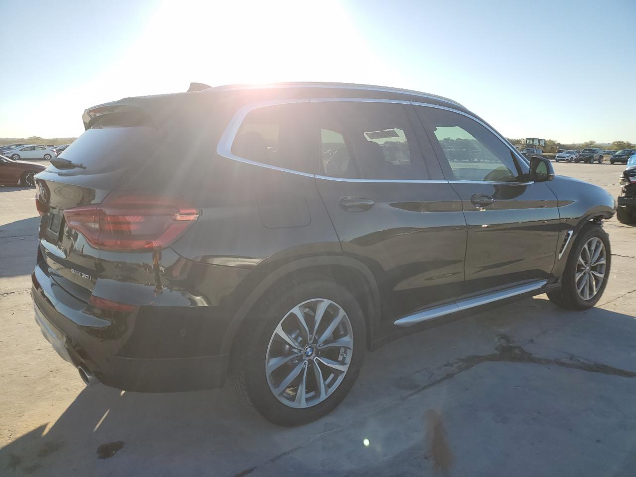 VIN 5UXTR7C56KLE94886 2019 BMW X3 no.3