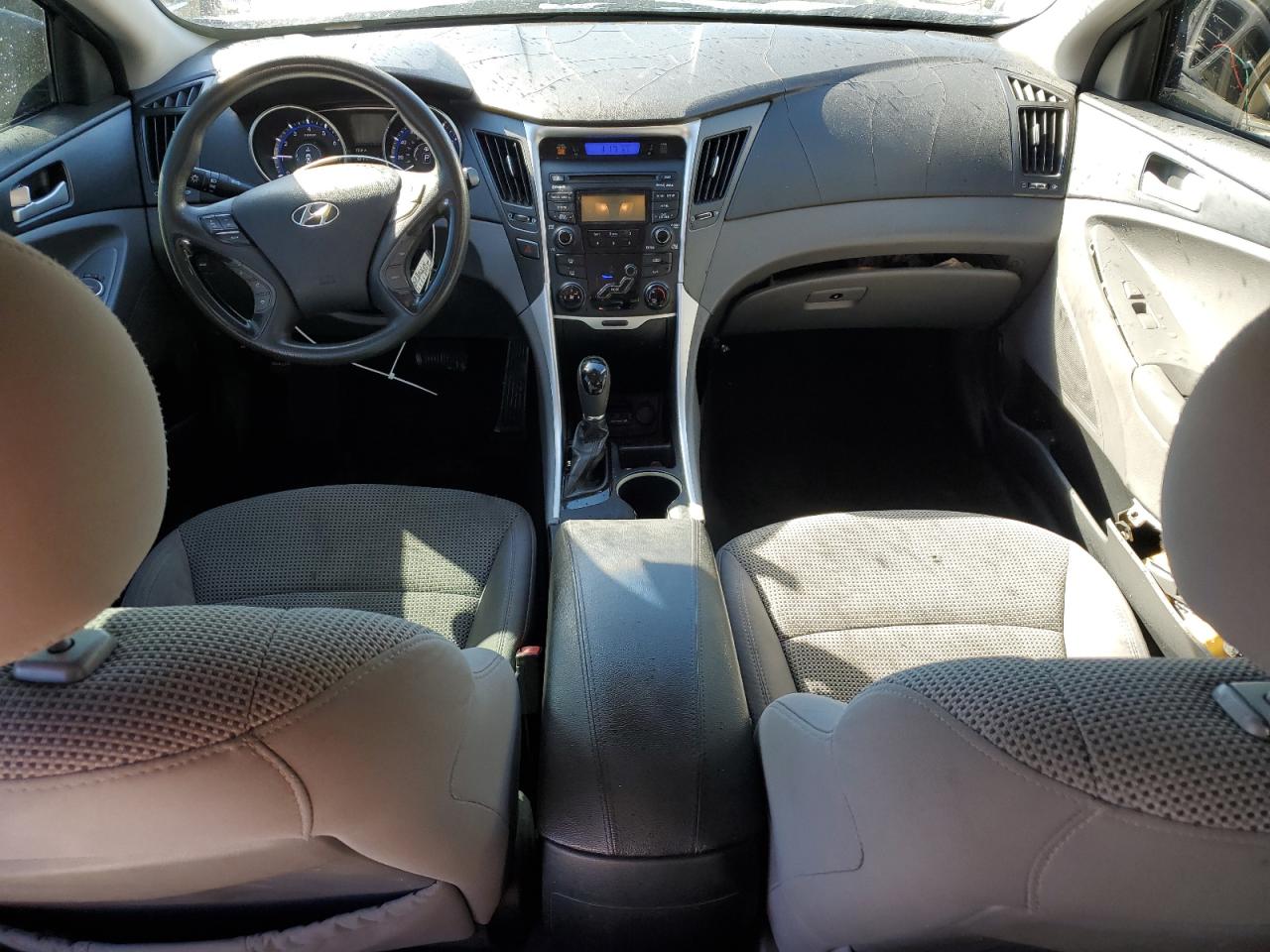 2012 Hyundai Sonata - Image 8