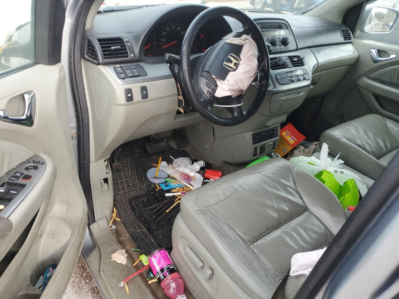 2009 Honda Odyssey - Image 8