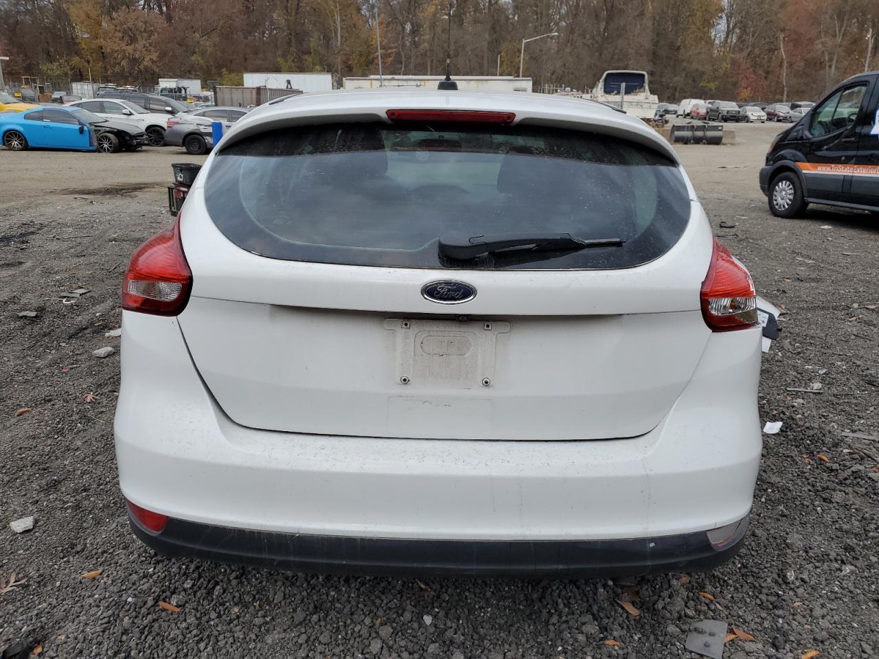 2015 Ford Focus Se VIN: 1FADP3K26FL315606 Lot: 79715474