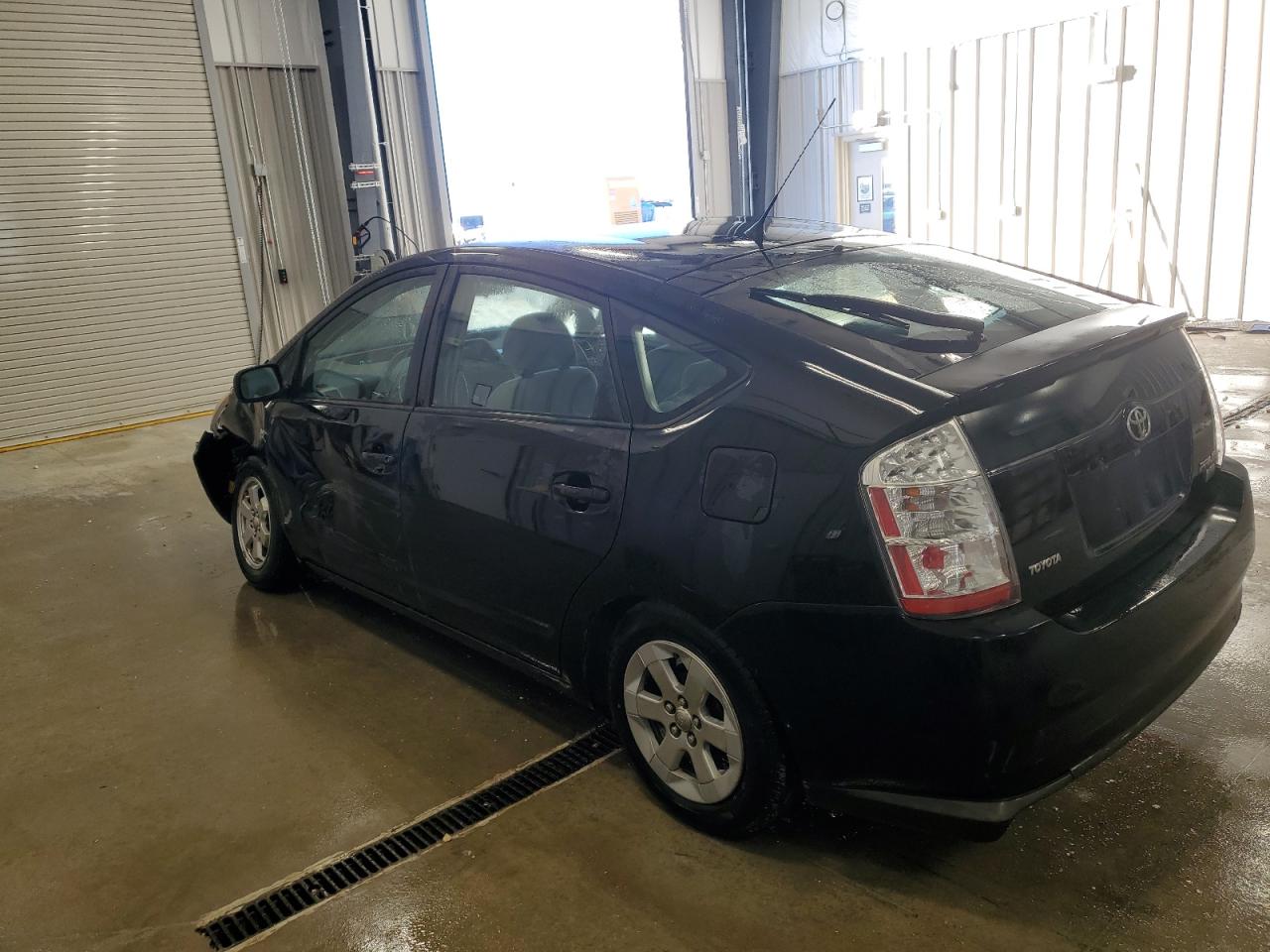 2009 Toyota Prius - Image 2
