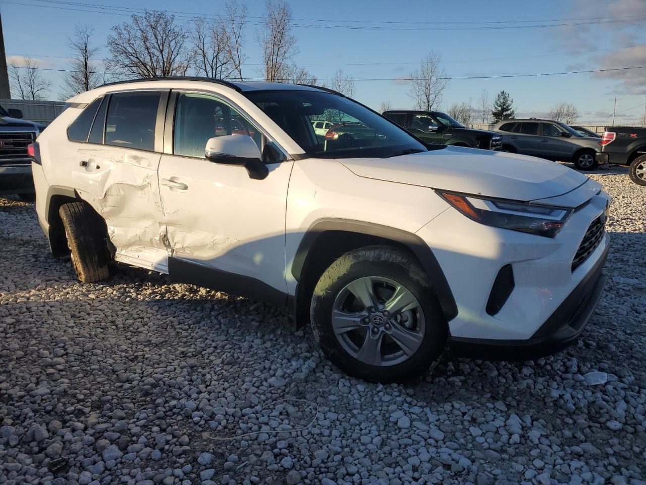 2024 Toyota RAV 4 - Image 4