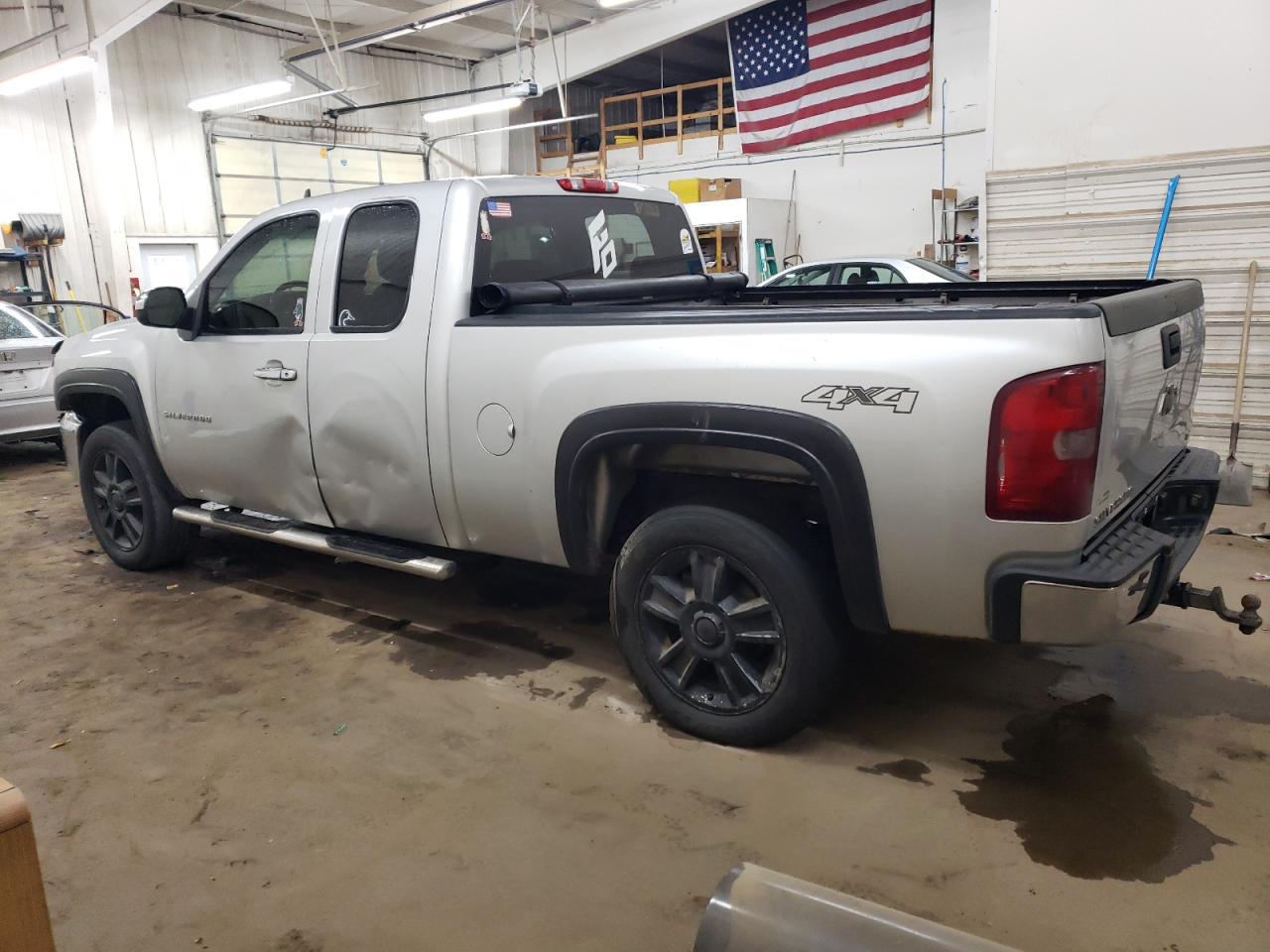2012 Chevrolet Silverado - Image 2