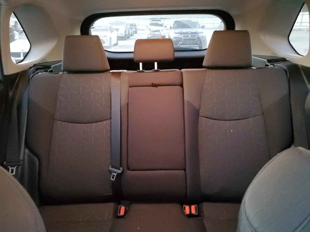 2021 Toyota RAV 4 - Image 10