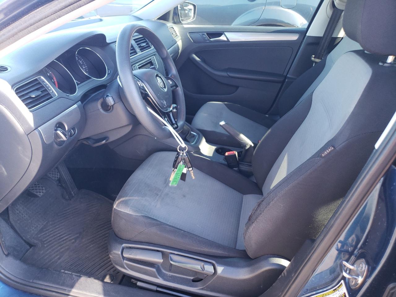 2017 Volkswagen Jetta - Image 7