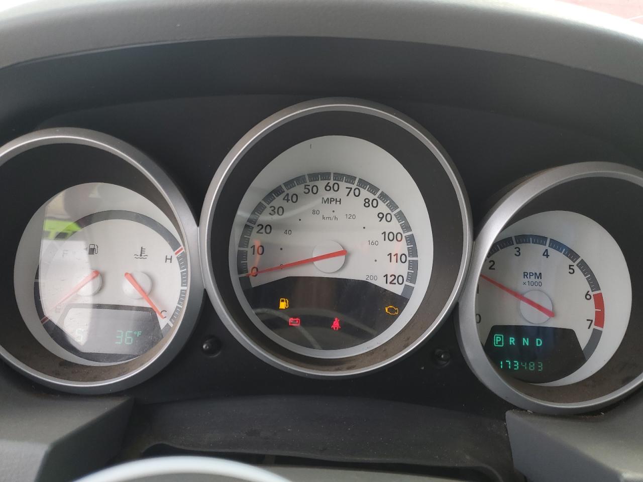 2009 Dodge Caravan - Image 9