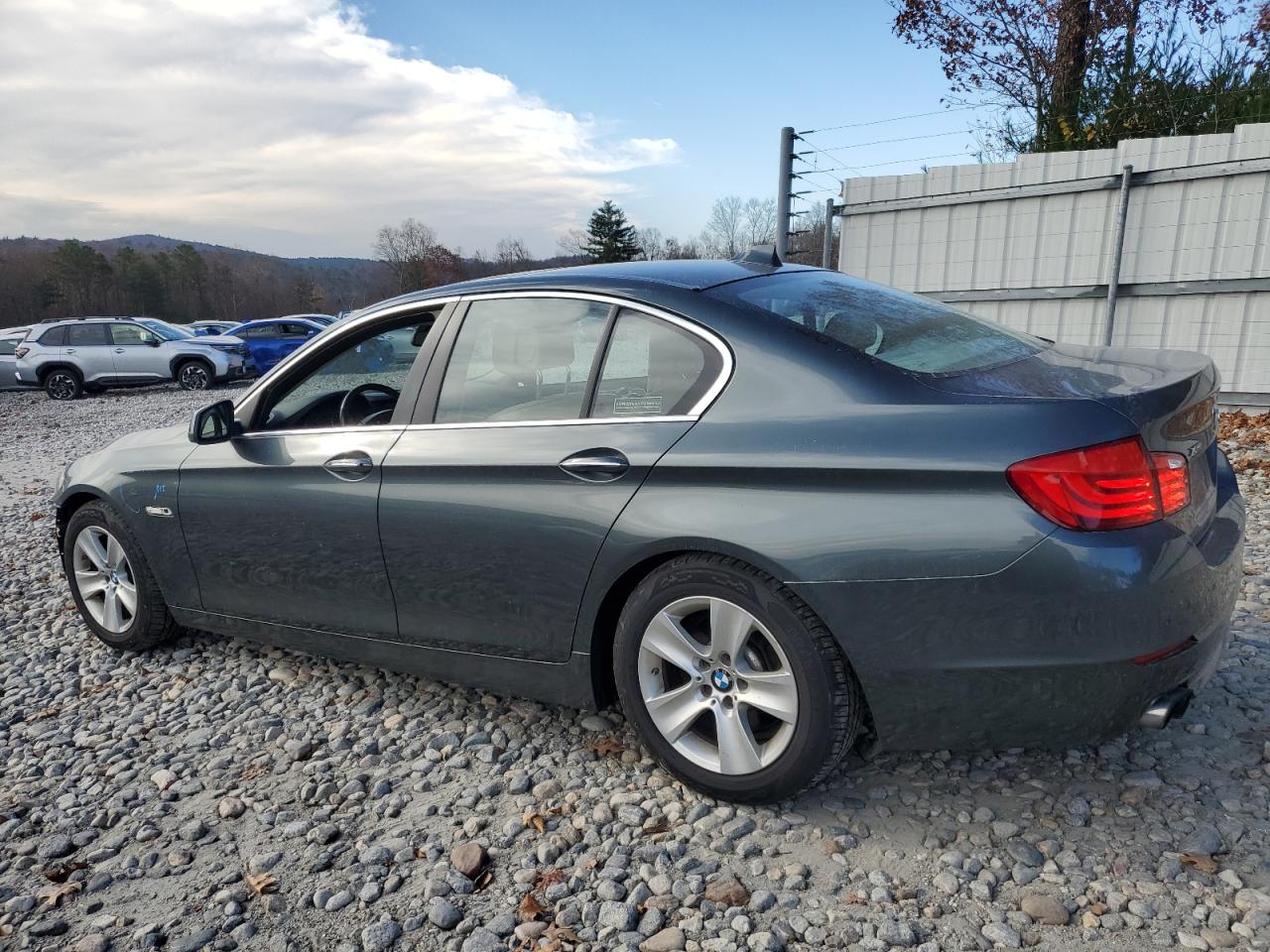 VIN WBAXH5C51DDW16734 2013 BMW 5 SERIES no.2