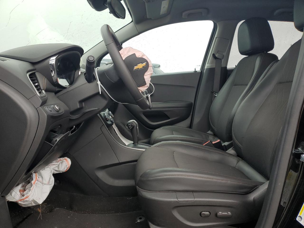 2022 Chevrolet Trax - Image 7