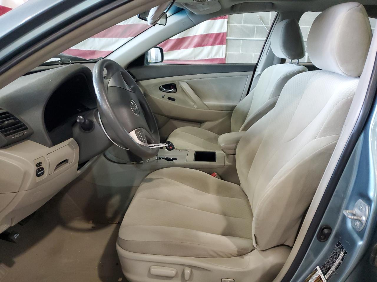 2009 Toyota Camry - Image 7