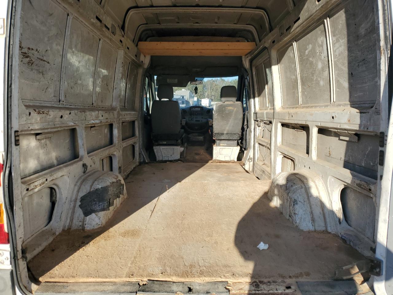 2005 Dodge Sprinter 2500 VIN: WD0PD644655790604 Lot: 81055824