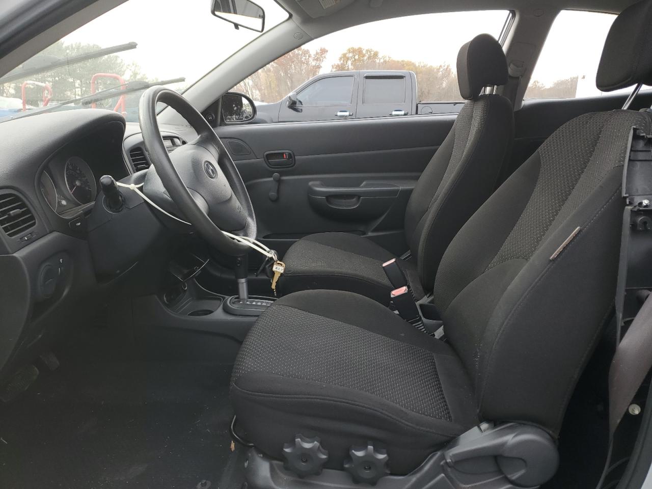 2008 Hyundai Accent - Image 7