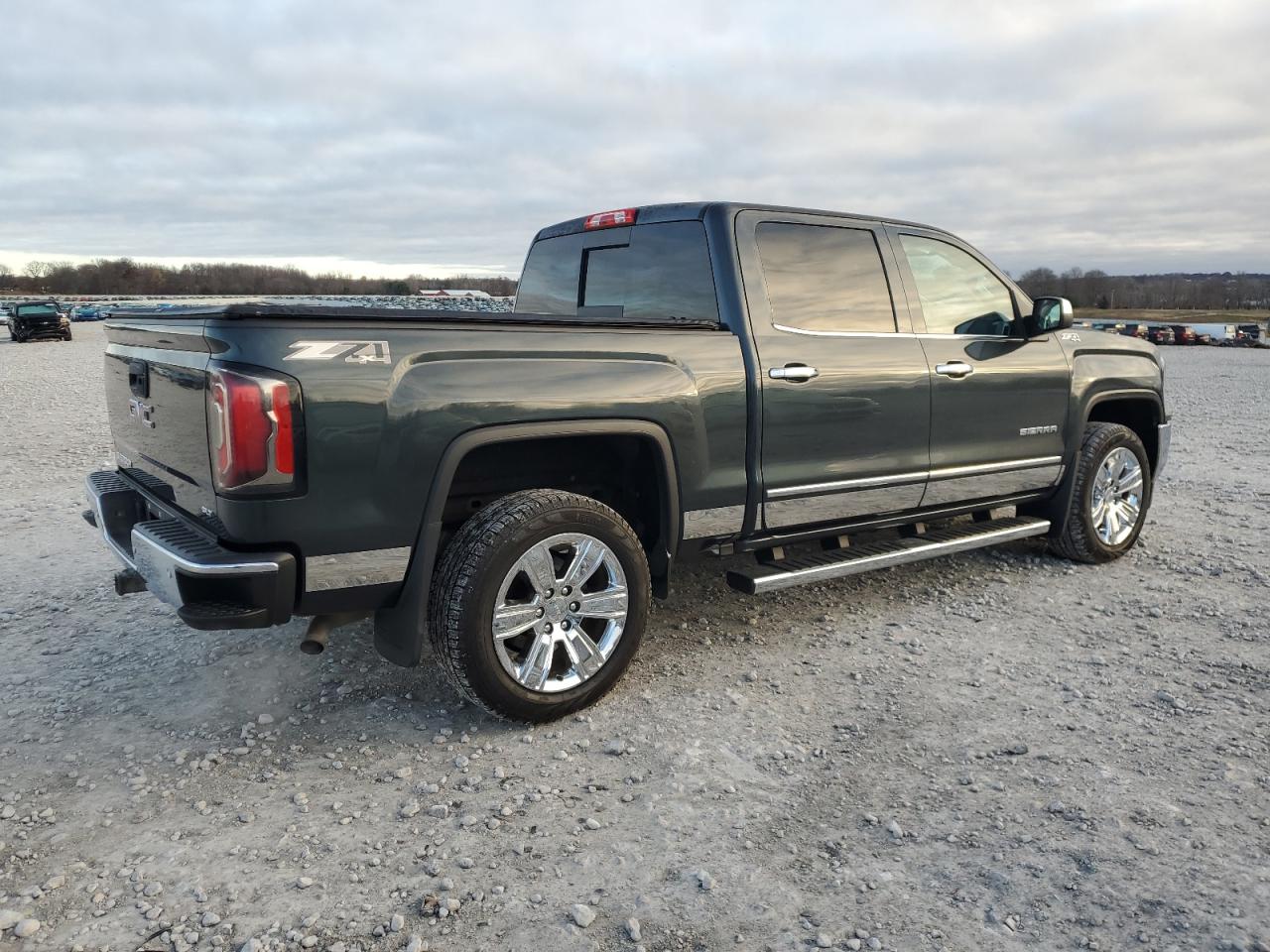 2017 GMC Sierra - Image 3