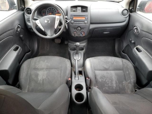  NISSAN VERSA 2015 Червоний