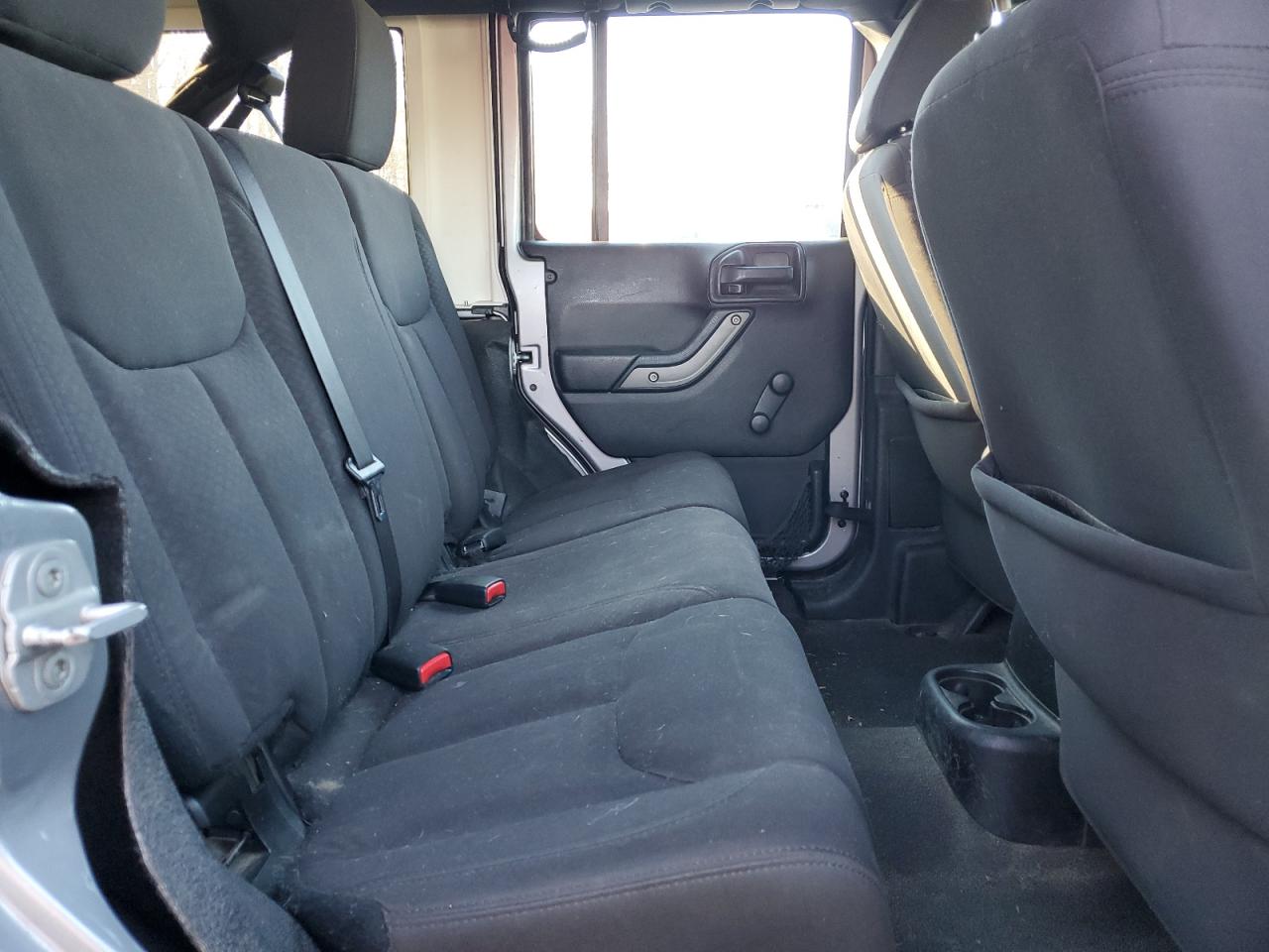 2013 Jeep Wrangler - Image 10