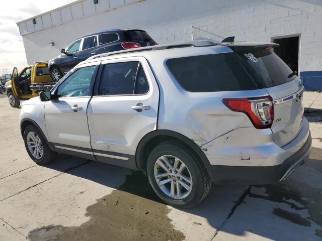  FORD EXPLORER 2017 Srebrny