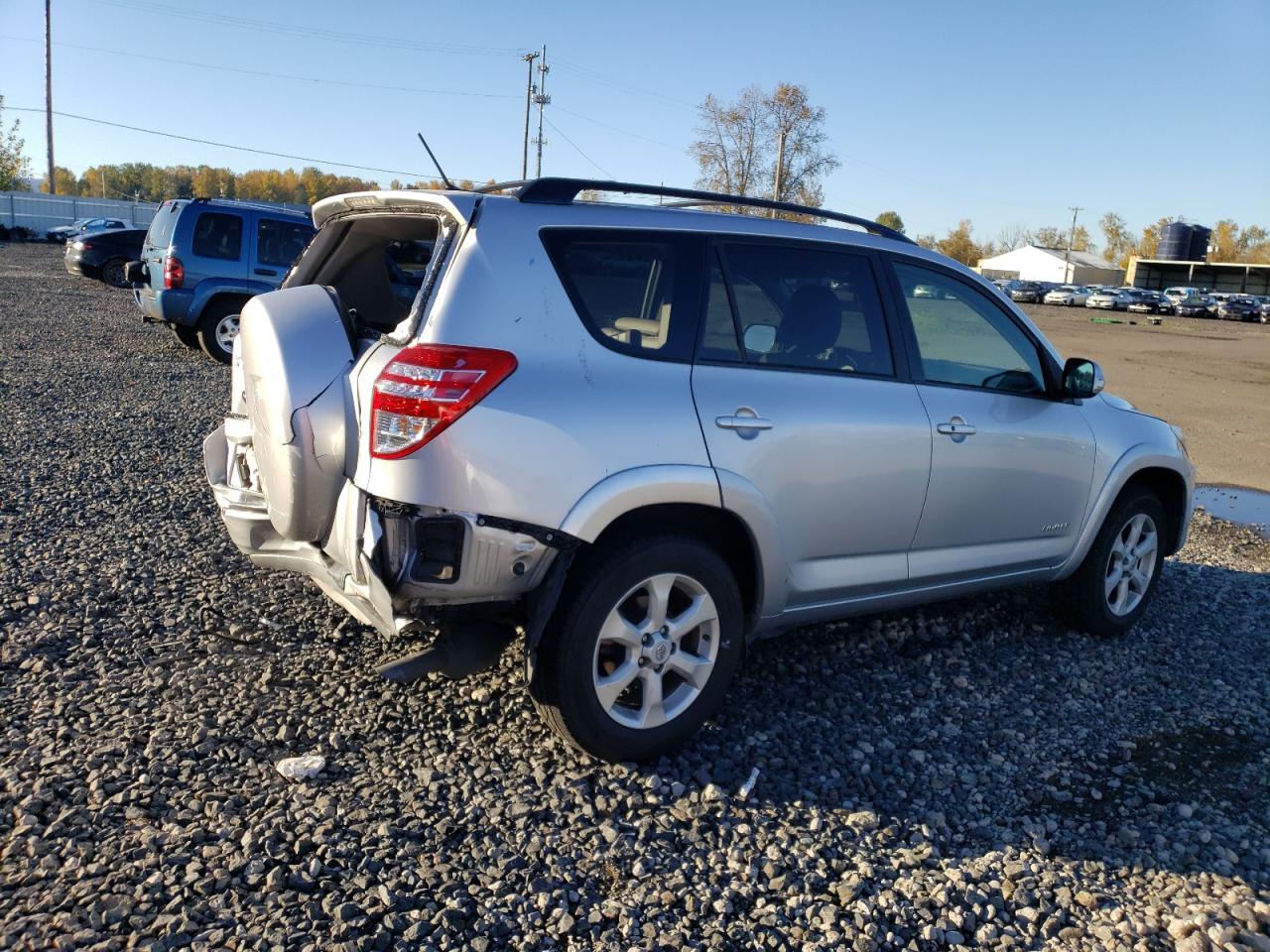 2010 Toyota RAV 4 - Image 3