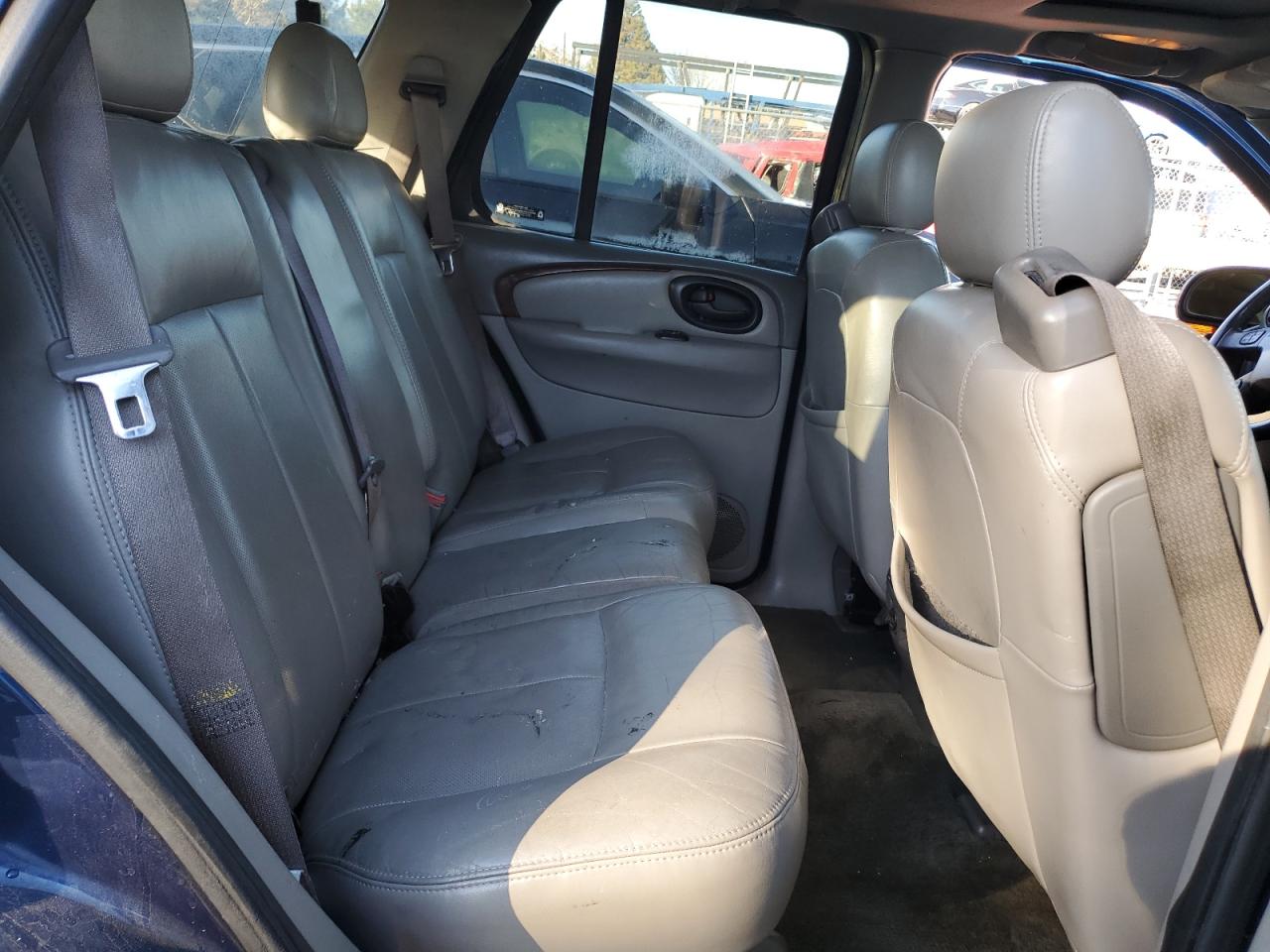 2002 Oldsmobile Bravada - Image 11