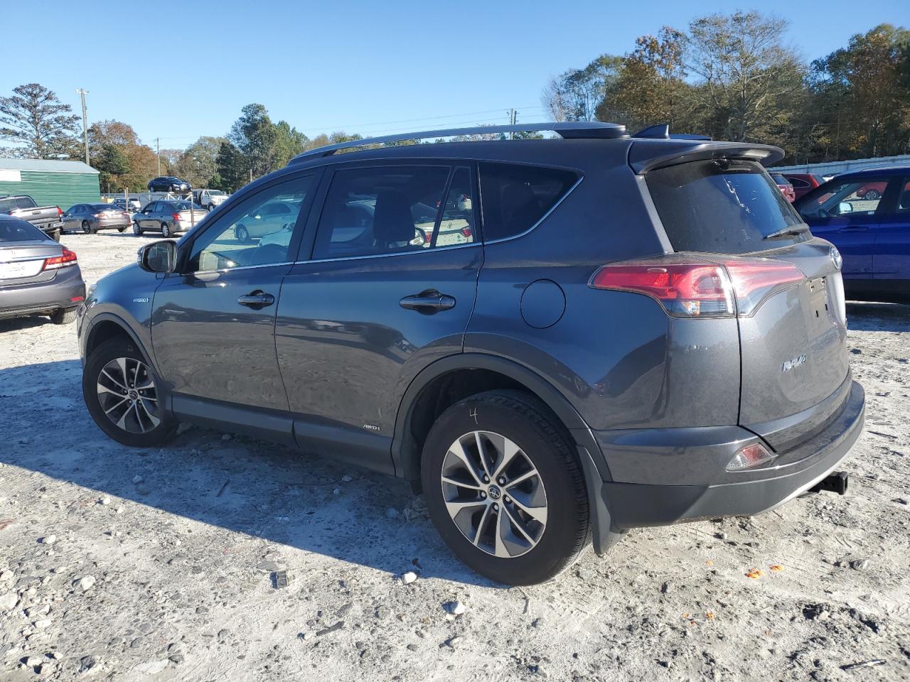 2018 Toyota RAV 4 - Image 2