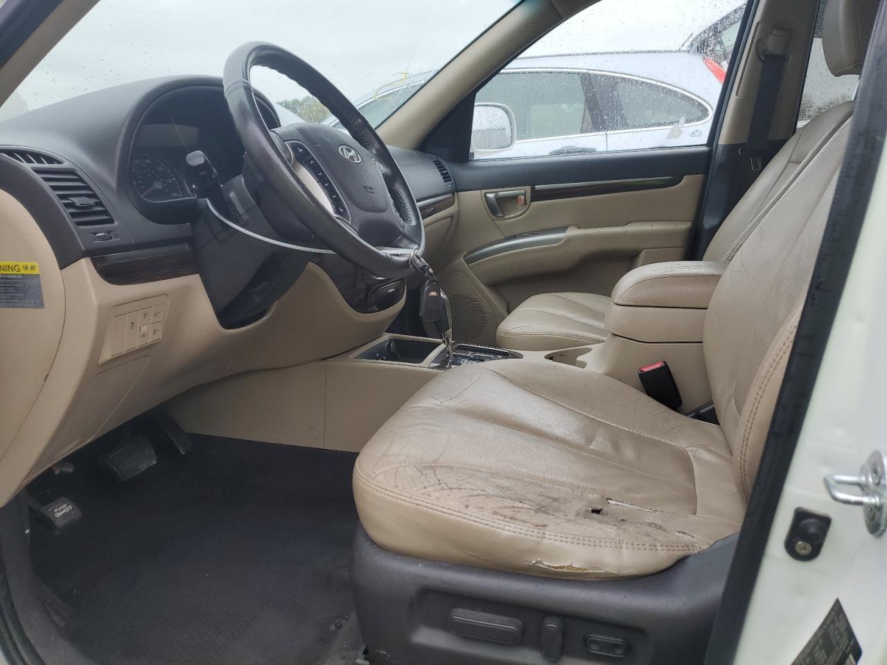 2010 Hyundai Santa Fe - Image 7