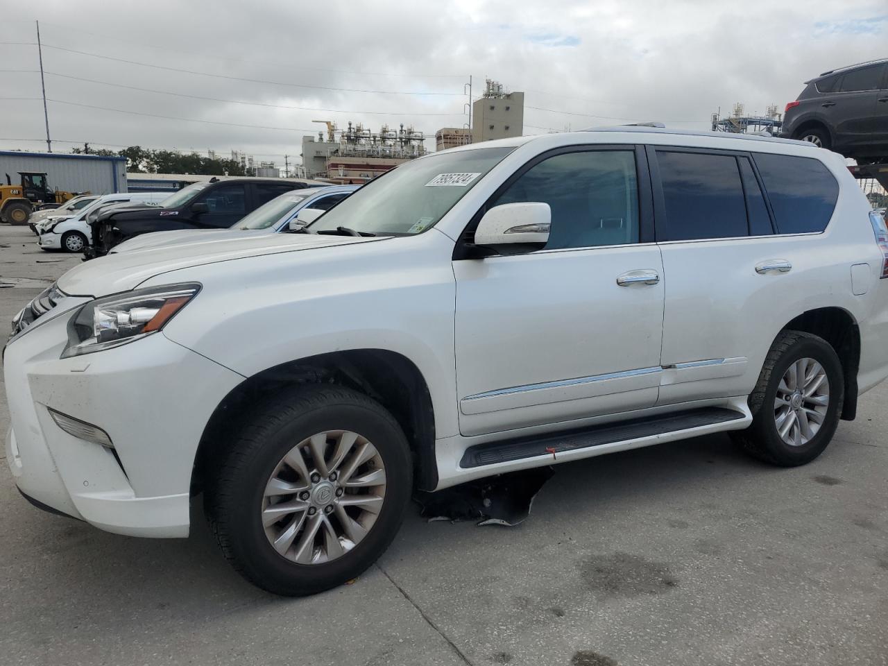 VIN JTJBM7FX9J5198072 2018 LEXUS GX no.1