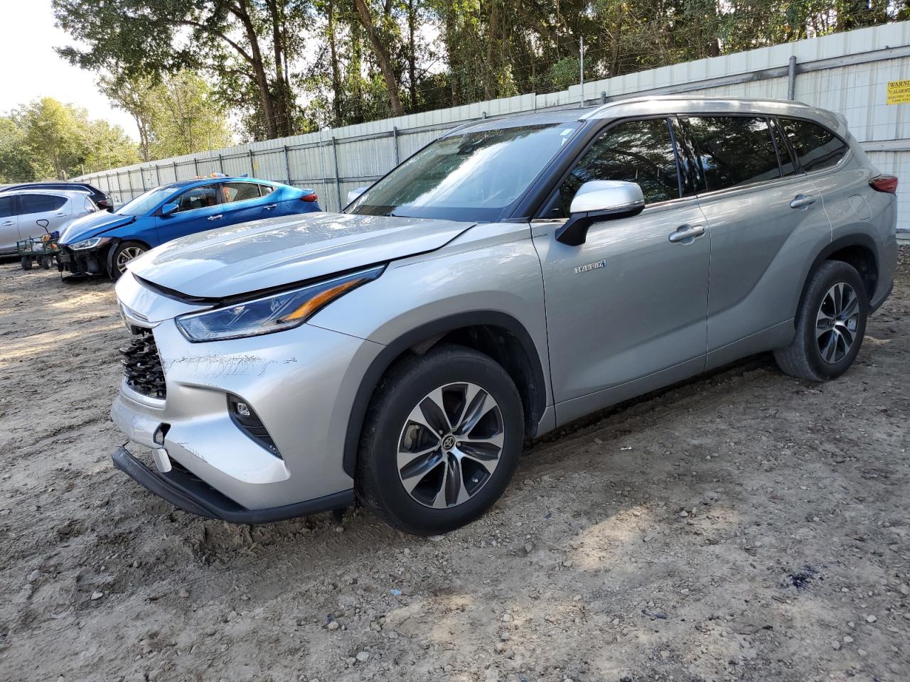 2021 Toyota Highlander - Image 1