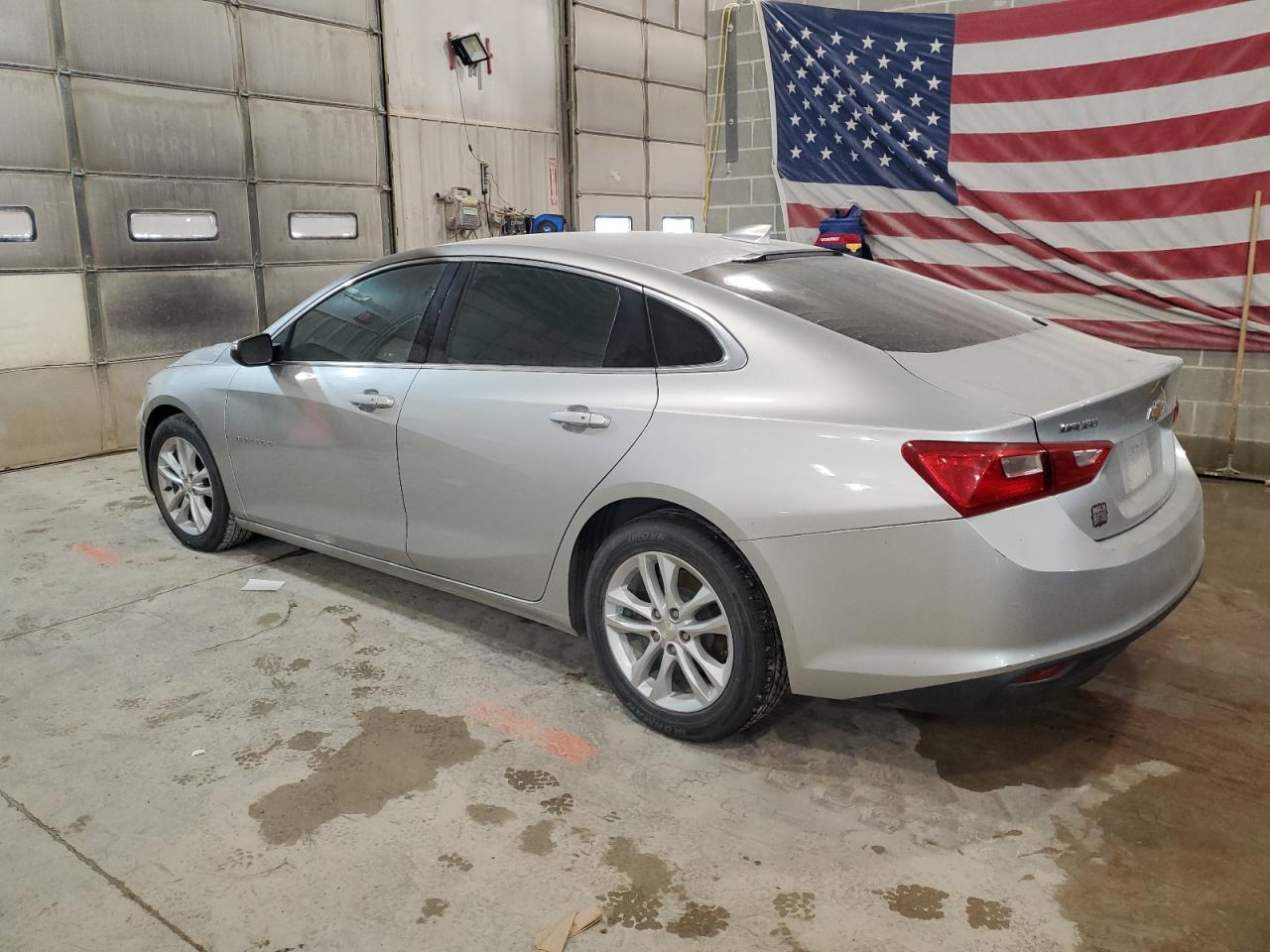 2016 Chevrolet Malibu - Image 2