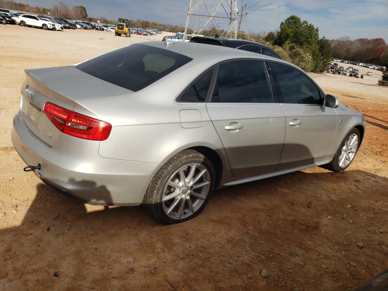 VIN WAUFFAFL3FN010594 2015 AUDI A4 no.3