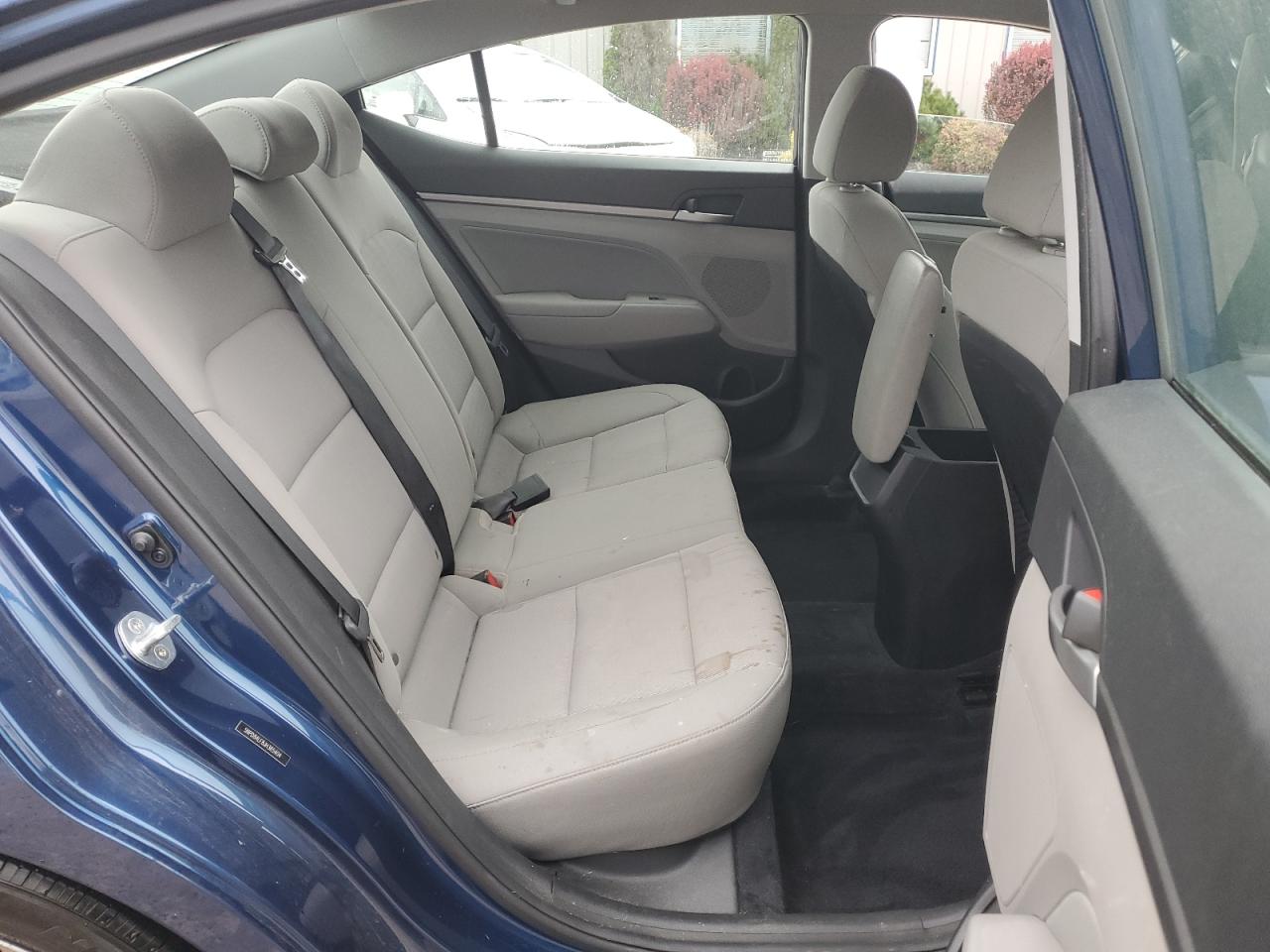 2018 Hyundai Elantra - Image 10