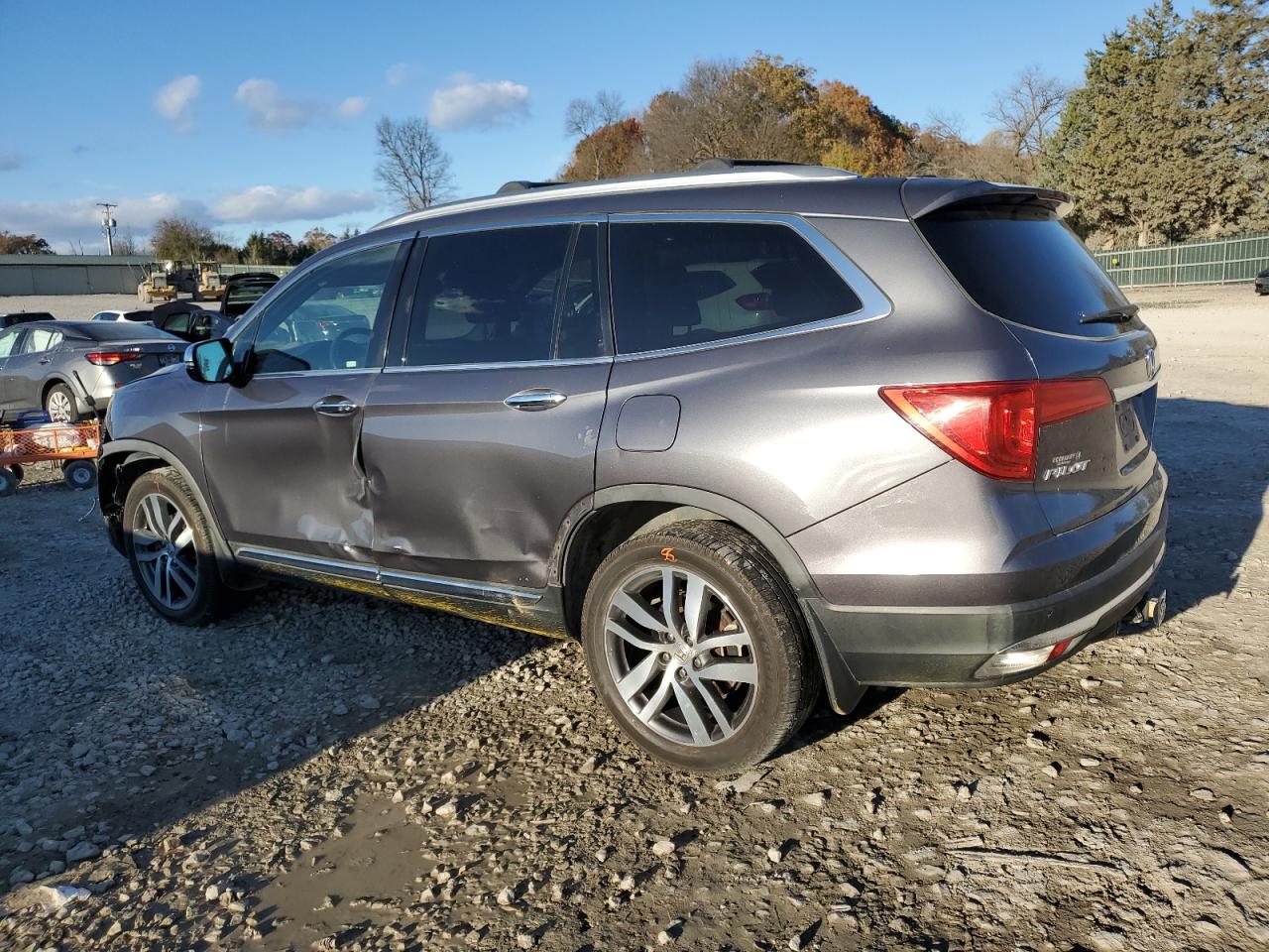 2016 Honda Pilot - Image 2