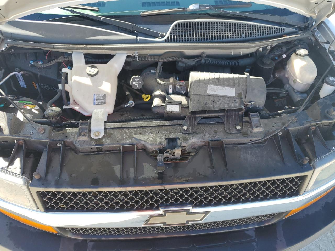 2017 Chevrolet Express - Image 13