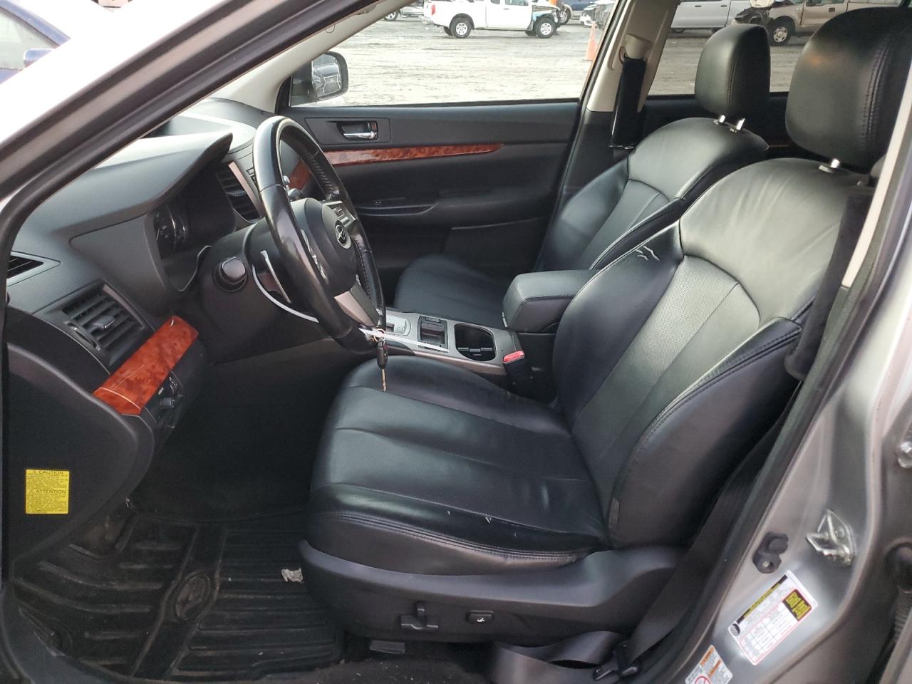 2011 Subaru Outback - Image 7