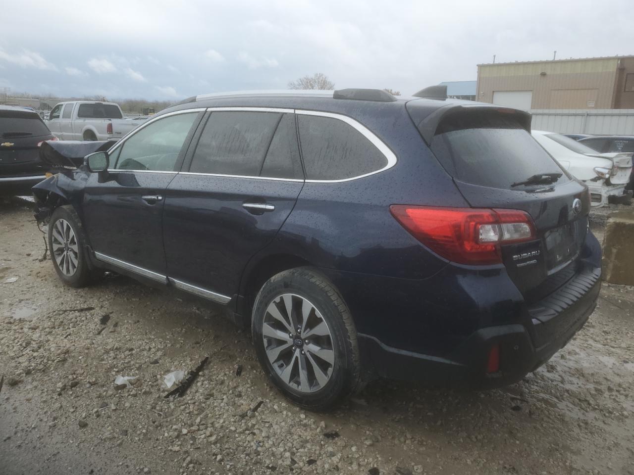 2018 Subaru Outback - Image 2