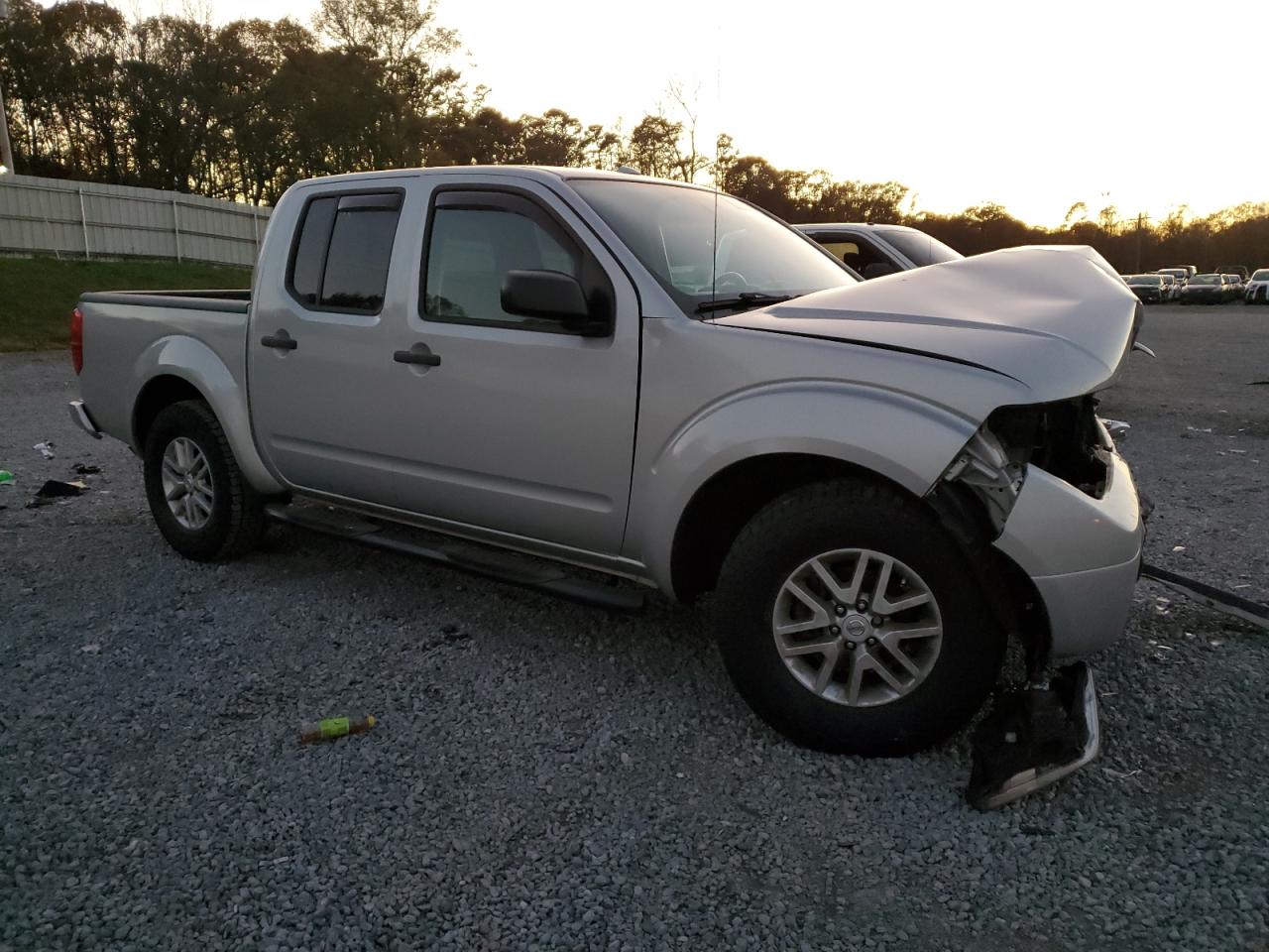 2016 Nissan Navara (Frontier) - Image 4