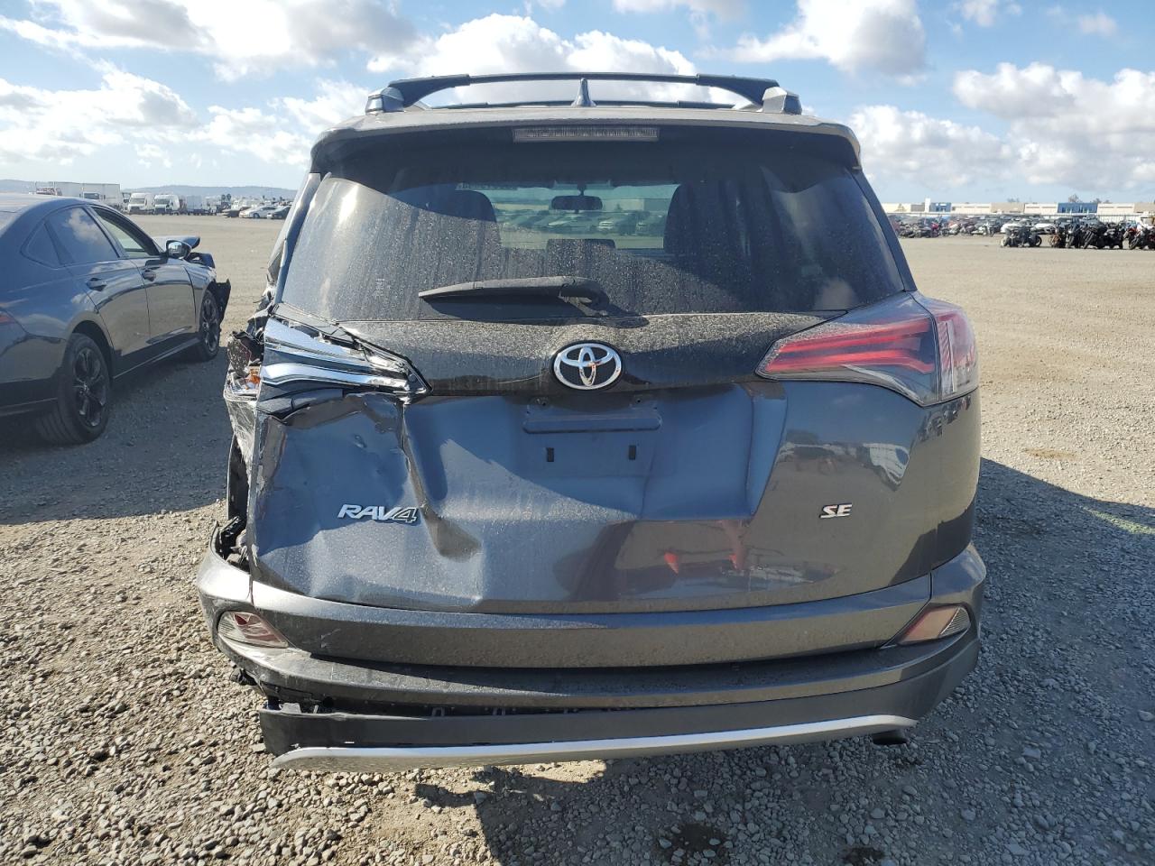 VIN JTMNFREV7GD082826 2016 TOYOTA RAV4 no.6