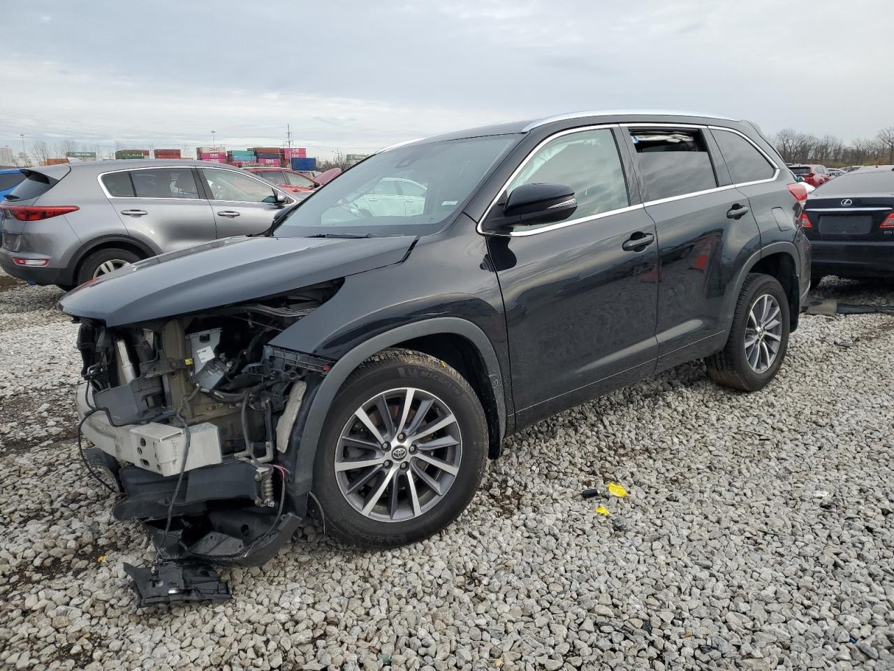 2018 Toyota Highlander - Image 1