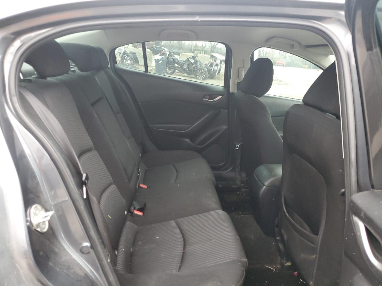 2015 Mazda 3 - Image 10