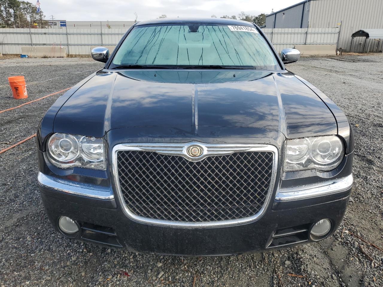2010 Chrysler 300 - Image 5