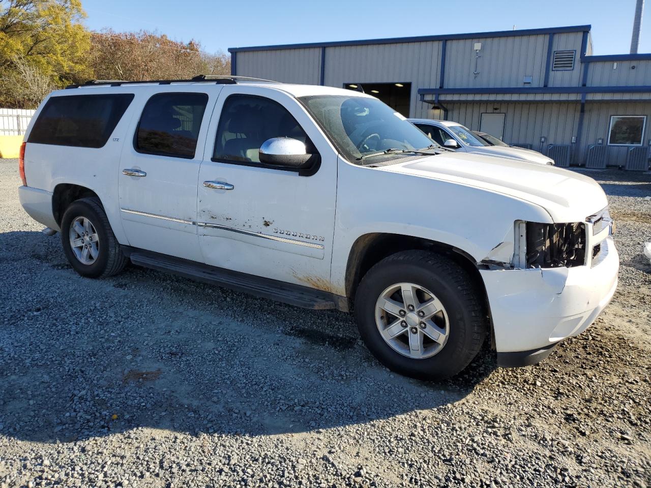 2011 Chevrolet Suburban - Image 4