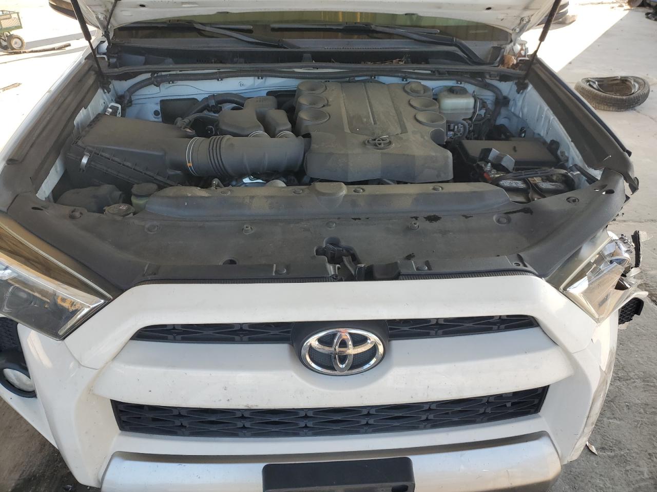 VIN JTEBU5JR1G5276929 2016 TOYOTA 4RUNNER no.12