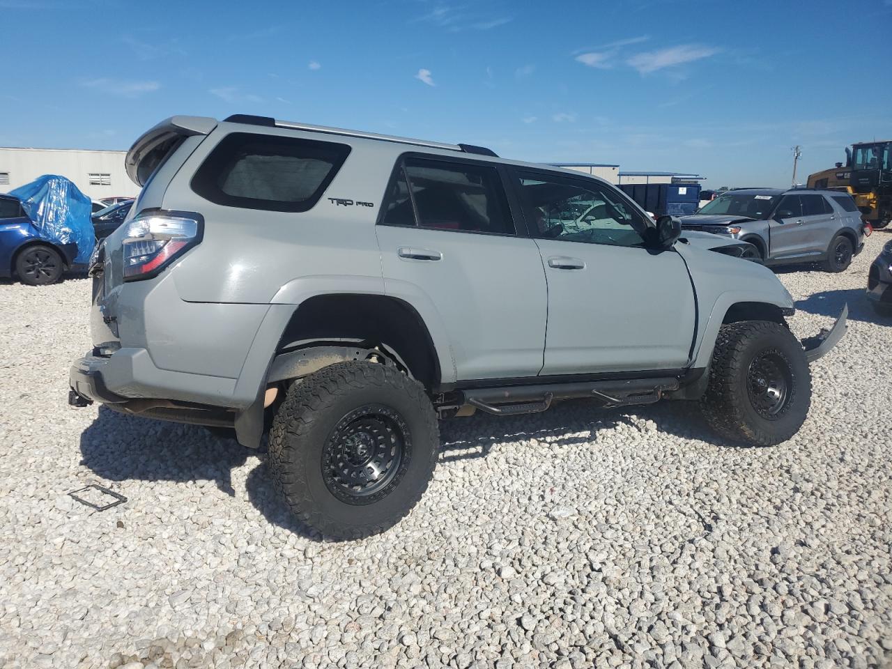 VIN JTEBU5JR8H5414726 2017 TOYOTA 4RUNNER no.3